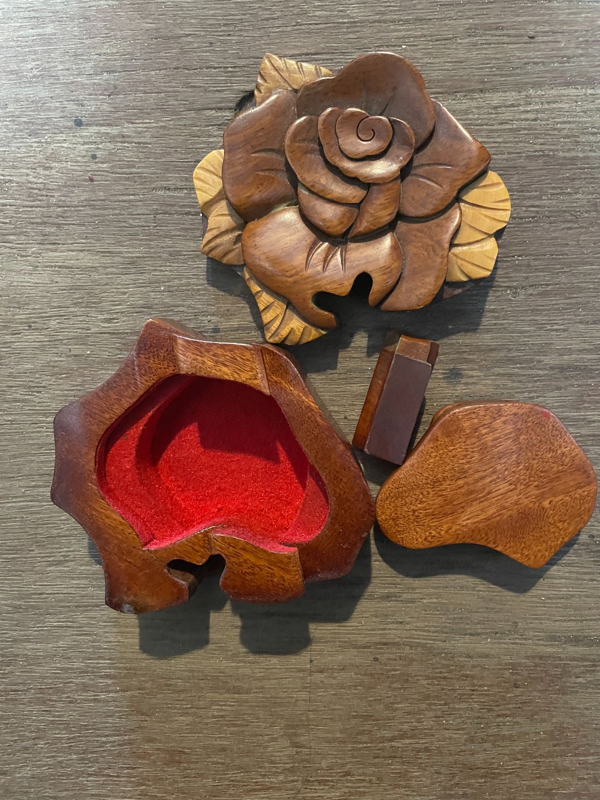 WOODEN HAND CARVED FLOWER PUZZLE JEWELRY BOX