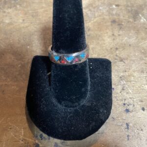 Photo detail:CRUSHED TURQUOISE AND CORAL GEOMETRIC SHAPED BAND RING