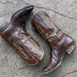 Photo detail:*AS-IS* DISTRESSED ESPRESSO BROWN BUTTER SOFT WESTERN COWNOY BOOTS