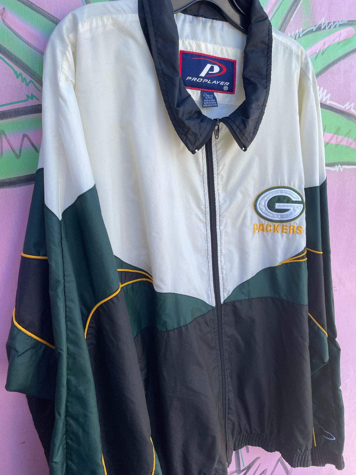product details: 1990S NYLON COLORBLOCK GREEN BAY PACKERS WINDBREAKER & PANTS JACKET photo