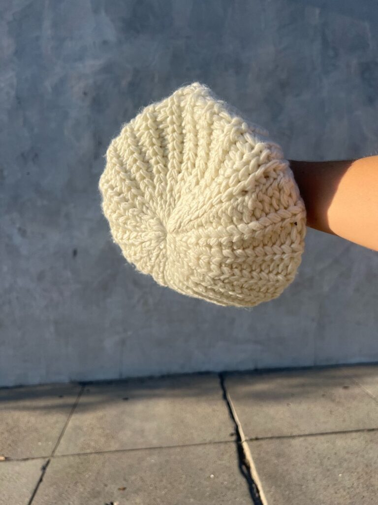 SWEET! LOOSE KNIT BERET HAT
