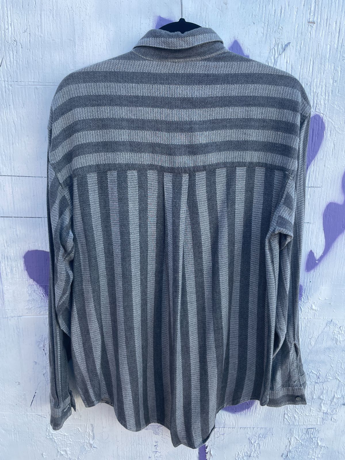 LOVE! 1990S TONAL VERTICAL STRIPED WOVEN LONG SLEEVE BUTTON DOWN SHIRT