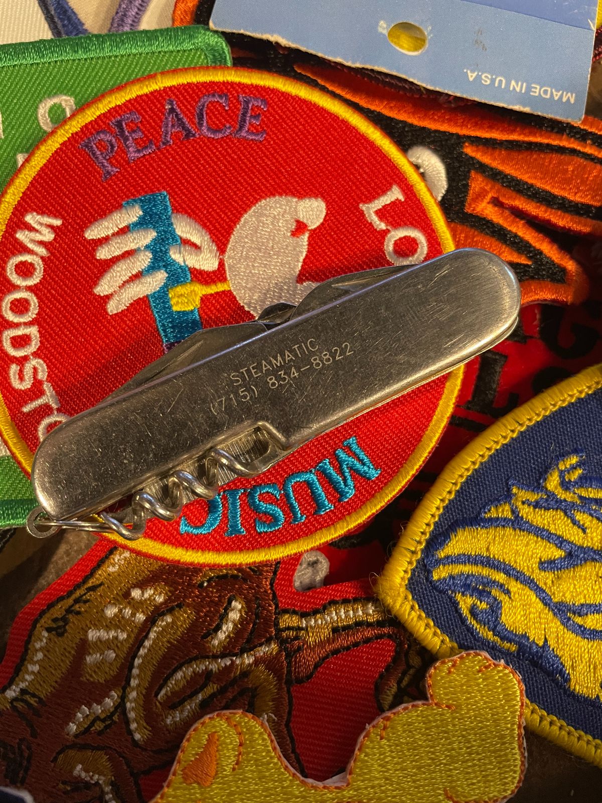 ASSORTED POCKET KNIVES - BRANDED