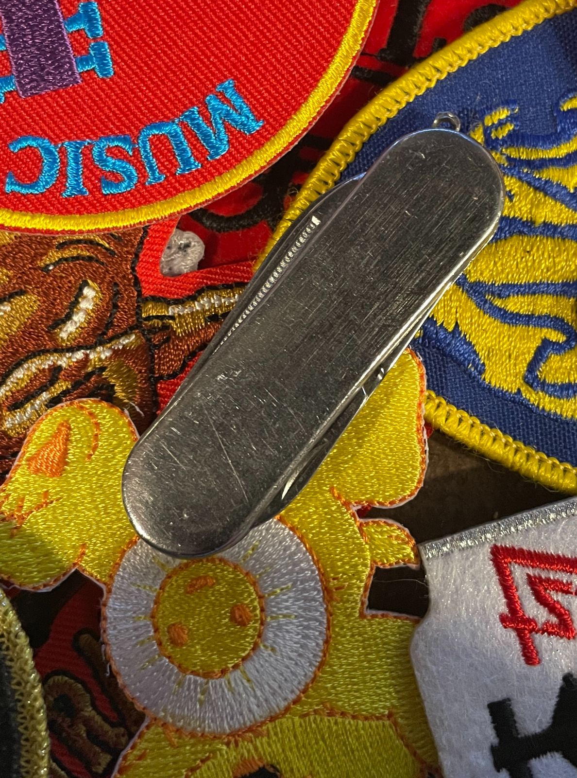 product details: ASSORTED BRUSHED SILVER POCKET KNIVES photo