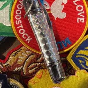 Photo detail:HOLOGRAM POCKET KNIFE - SILVER