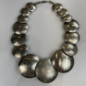 Photo detail:WOW! OVERSIZED TEXTURED MODERNIST PLATELET NECKLACE, STERLING CLOSURE & BEADING