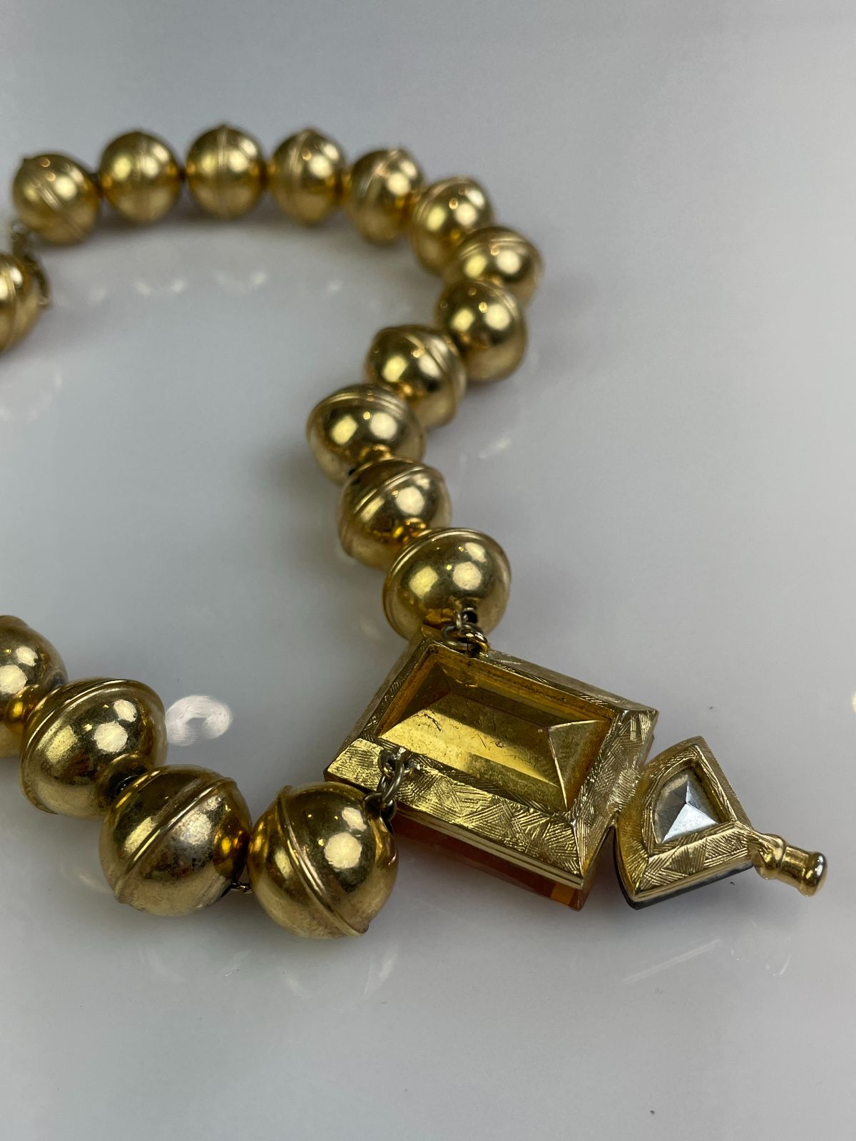 WOW! *SIGNED* RETRO GOLD BEADED STATEMENT NECKLACE, LARGE JEWEL PENDANT