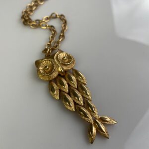 Photo detail:SWEET 1970S HEAVY GOLD PLATED ARTICULATED OWL PENDANT NECKLACE, TEXTURED CHAIN *SIGNED