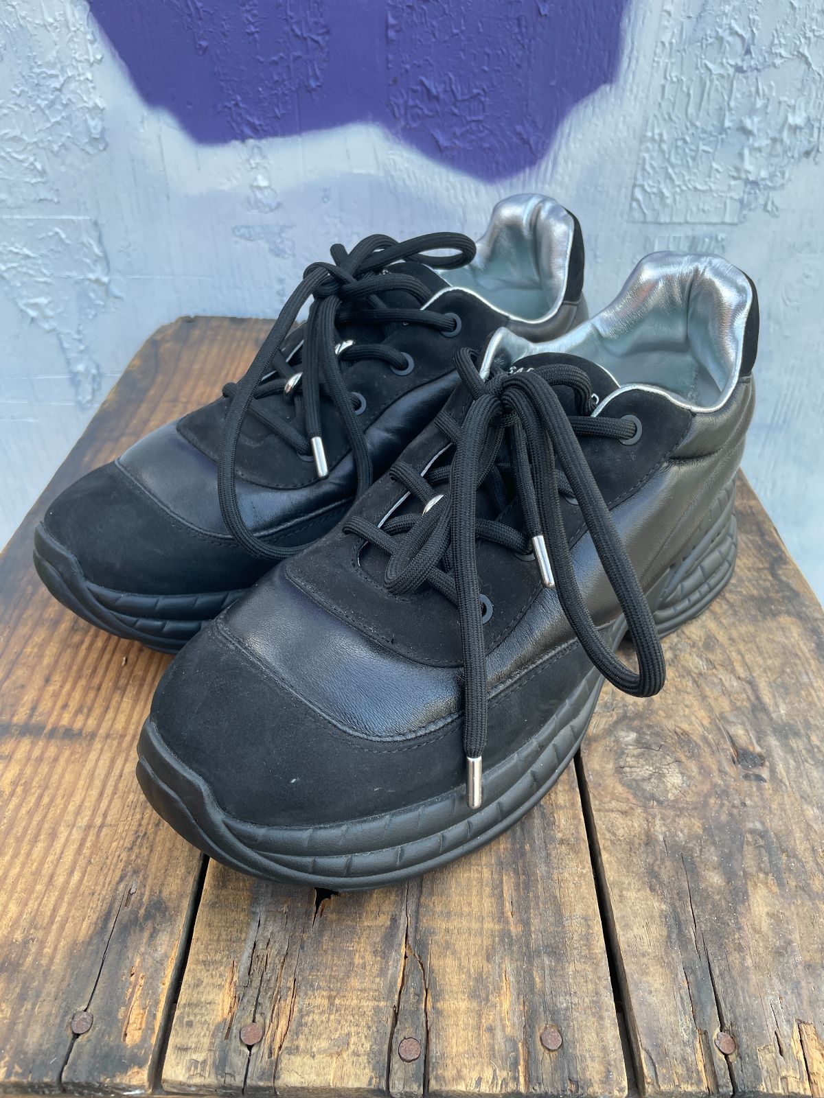 product details: POP BLACK LEATHER CHUNKY PLATFORM SNEAKERS photo