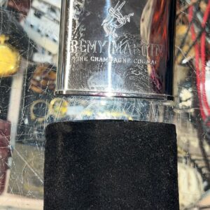 Photo detail:VINTAGE BRANDED REMY MARTIN MINI TRAVEL LIQUOR FLASK, VELOUR SLEEVE