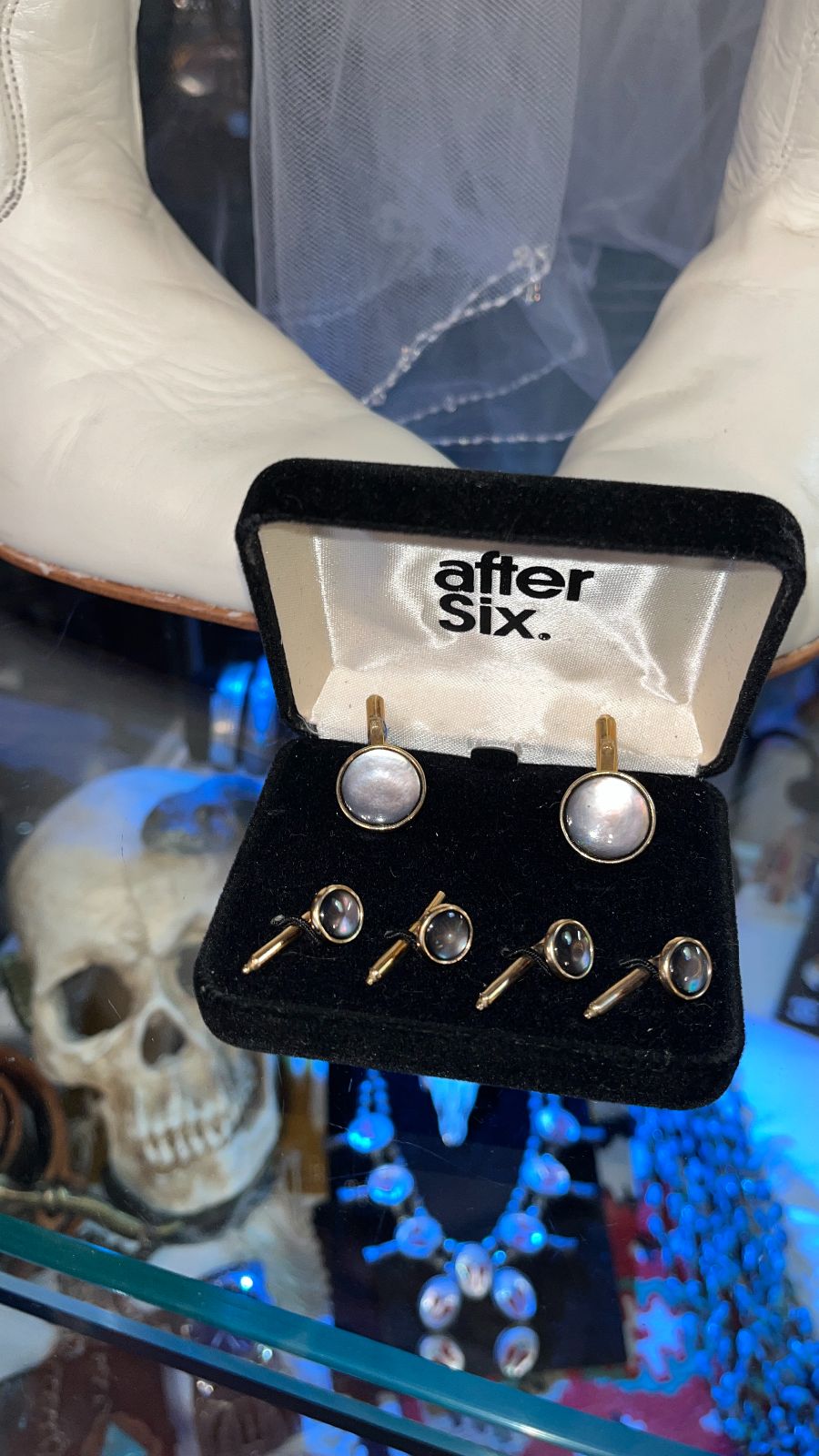 product details: BEAUTIUFL! MENS CUFFLINK GIFT SET - ABALONE ENCASED IN GOLD PLATED SETTING photo