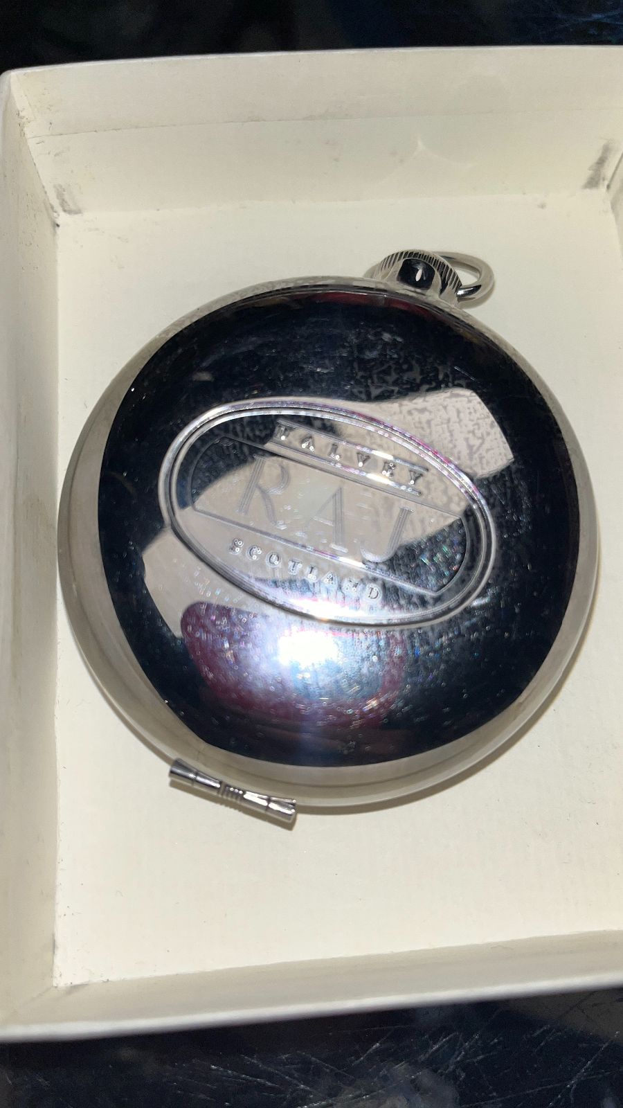 product details: DALVEY MODERN LIQUID DAMPED POCKET COMPASS WITH GIFT BOX photo