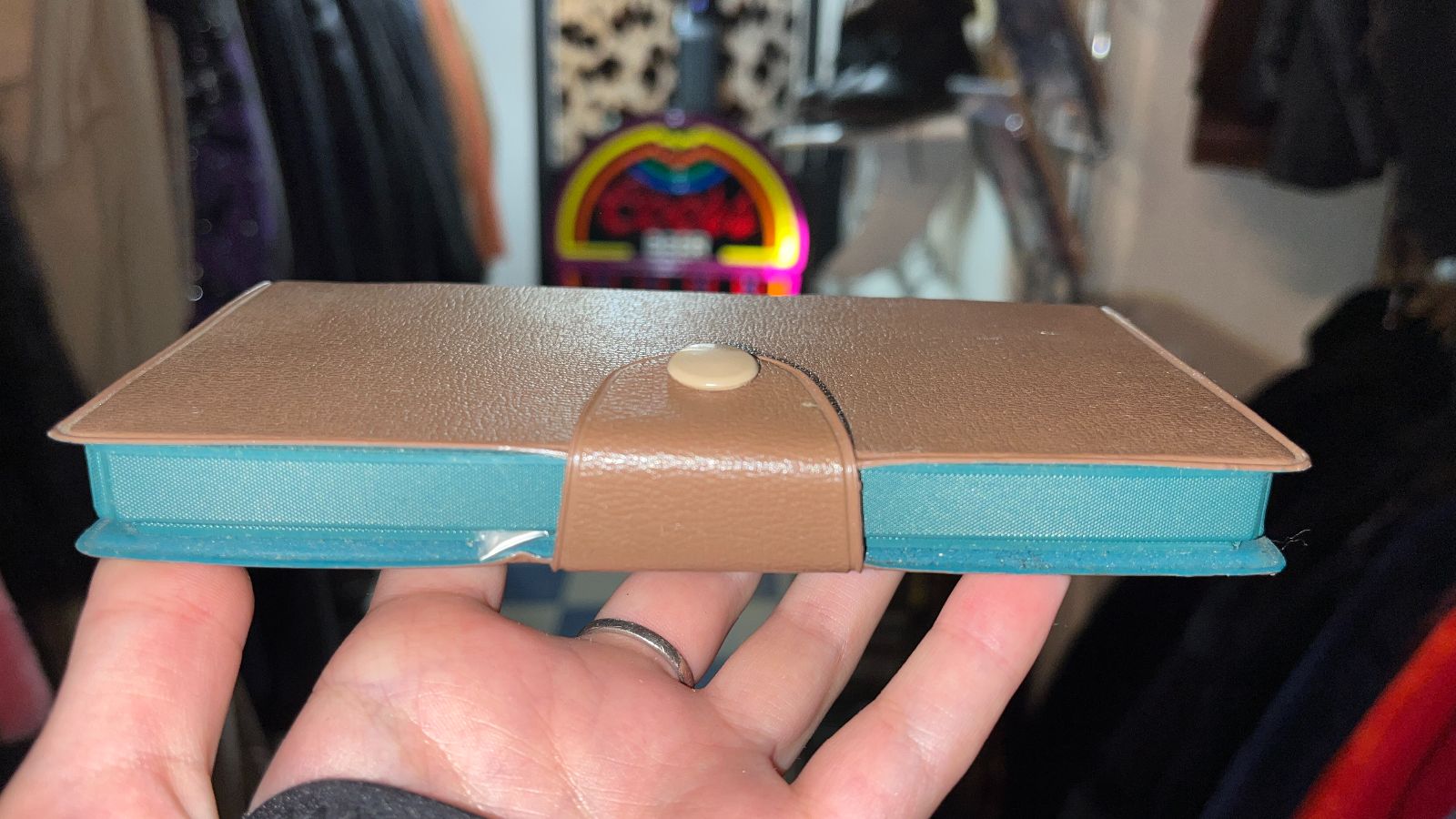 product details: SWEET! VINTAGE 1960S-70S MINI TRAVELING CHESS SET IN CARRYING CASE - DEADSTOCK photo