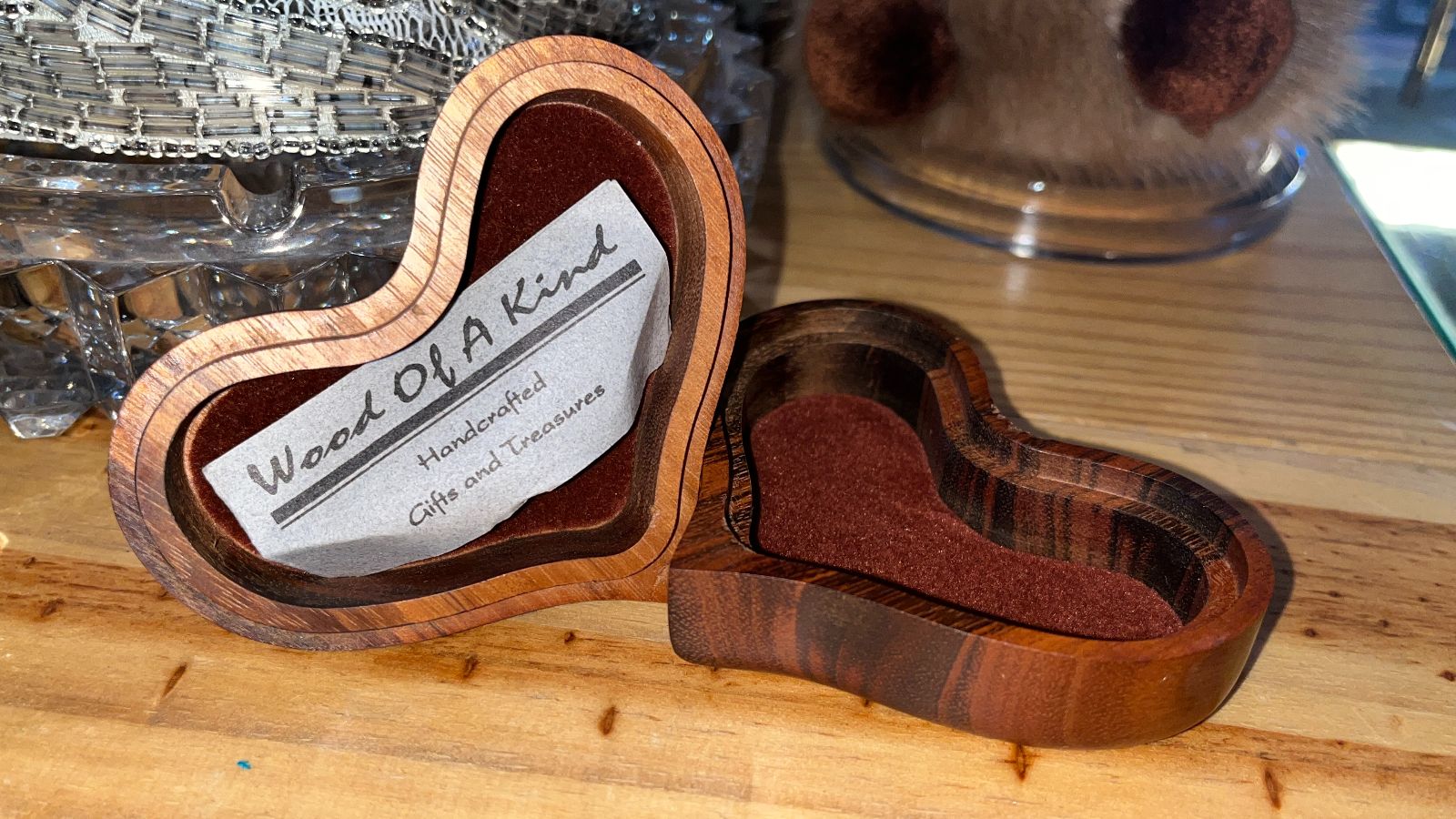 product details: NICE HAND CARVED HEART SHAPED WOODEN TRINKET BOX photo