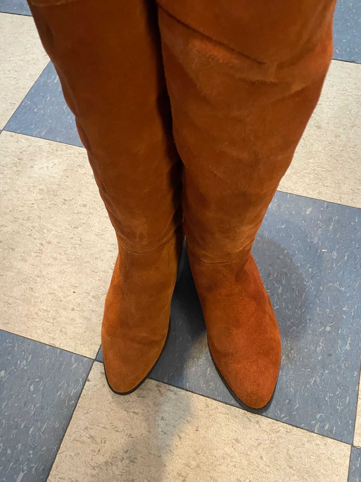 MADE IN SPAIN! 1980S POINTED TOE FOLD OVER SUEDE PIRATE BOOTS in ORANGE