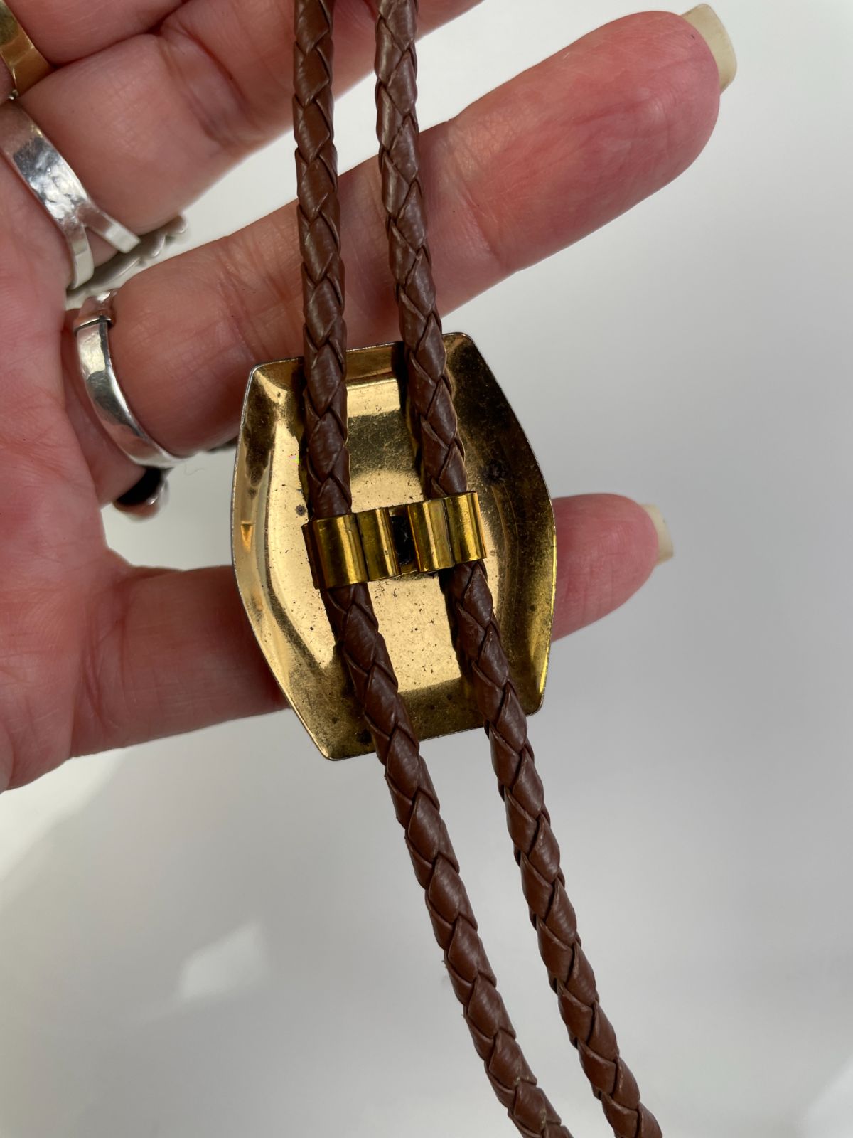 2-TONE PLAQUE HORSE PROFILE BOLO TIE, BRAIDED LEATHER CORD in BROWN, GOLD