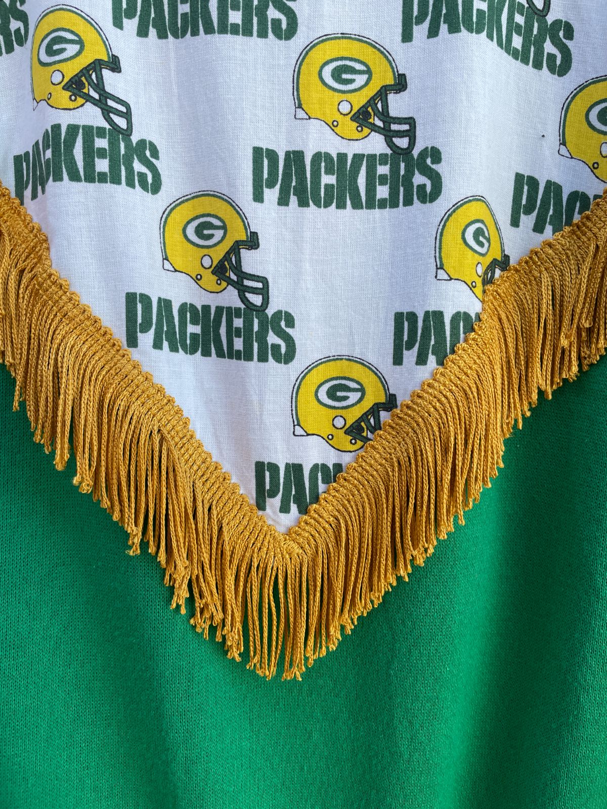 TULEX AS-IS OVER THE TOP NFL GREEN BAY PACKERS FRINGE ZIPUP SWEATSHIRT in GREEN, WHITE, YELLOW