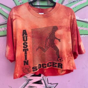 BLEACH DYED BLEACH DYED AUSTIN BULLDOG SOCCER CROPPED T-SHIRT in ORANGE, RED