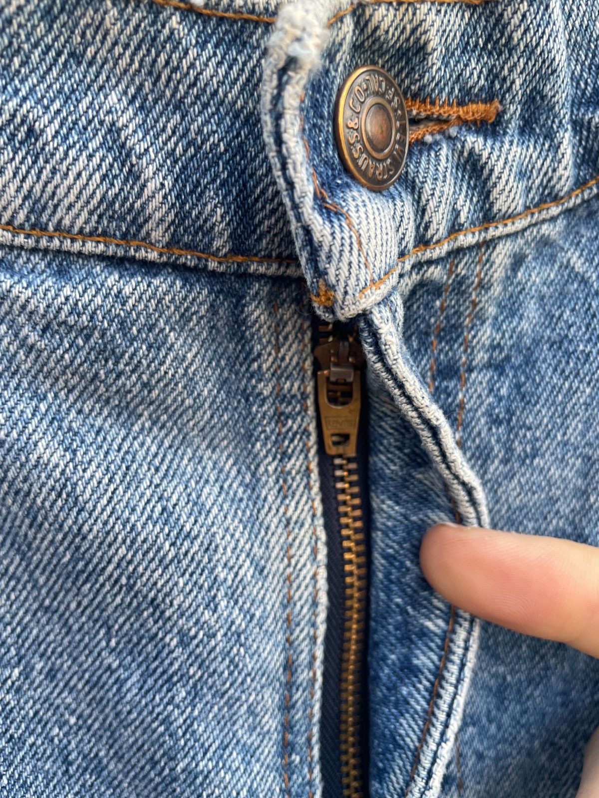 LEVIS AS-IS CLASSIC LEVIS DENIM PANTS MADE IN USA in BLUE