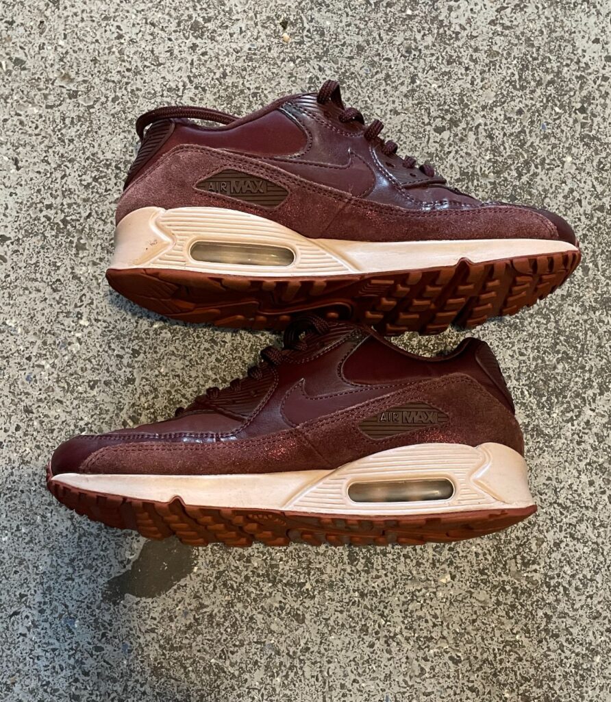 NIKE AIR MAX 90 PREMIUM BURGUNDY CRUSH SNEAKERS