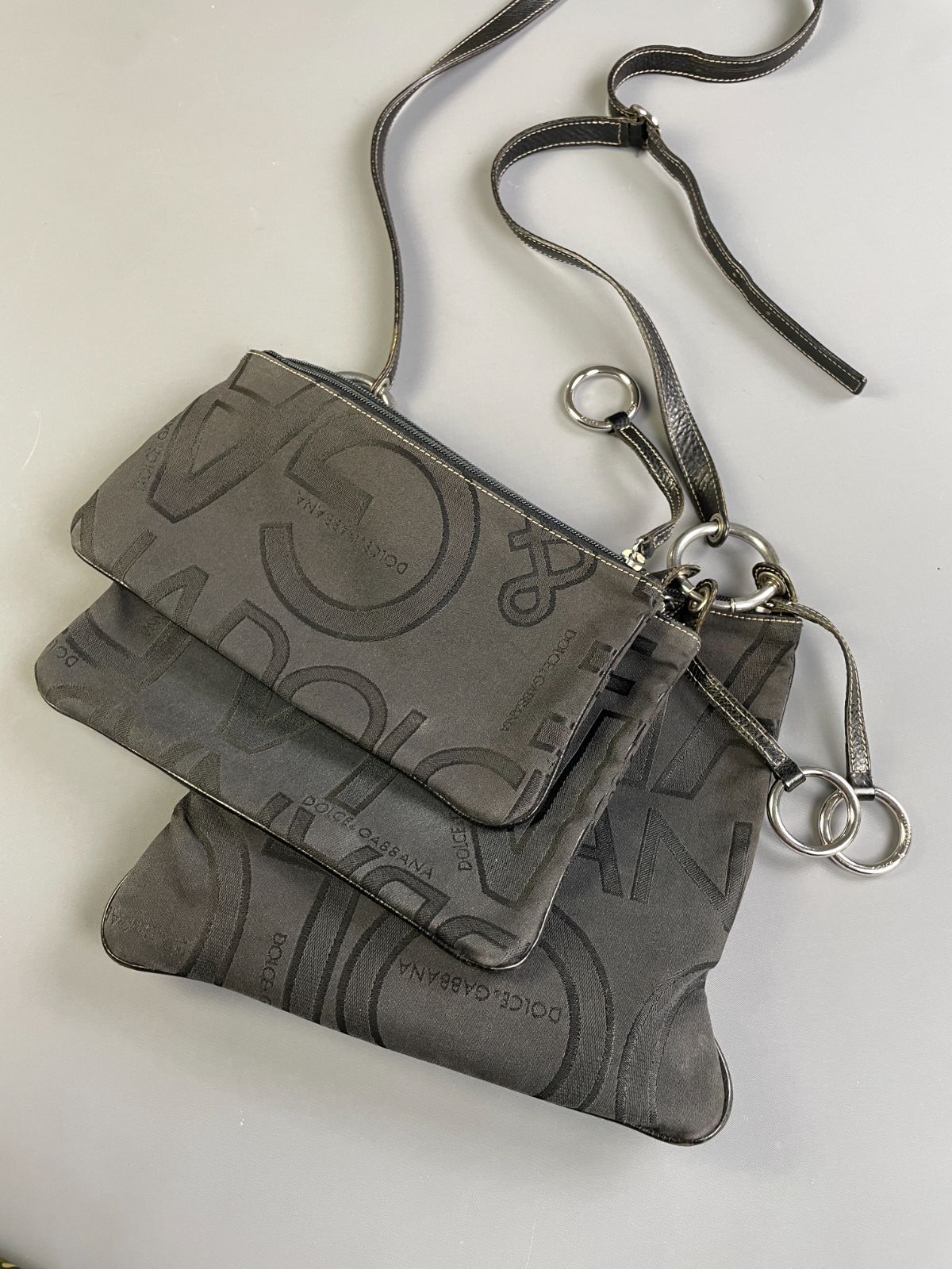 DOLCE & GABBANA *AS-IS* Y2K! JACQUARD D&G MONOGRAM TRIPLE COMPARTMENT CROSSBODY SHOULDER BAG in GRAY