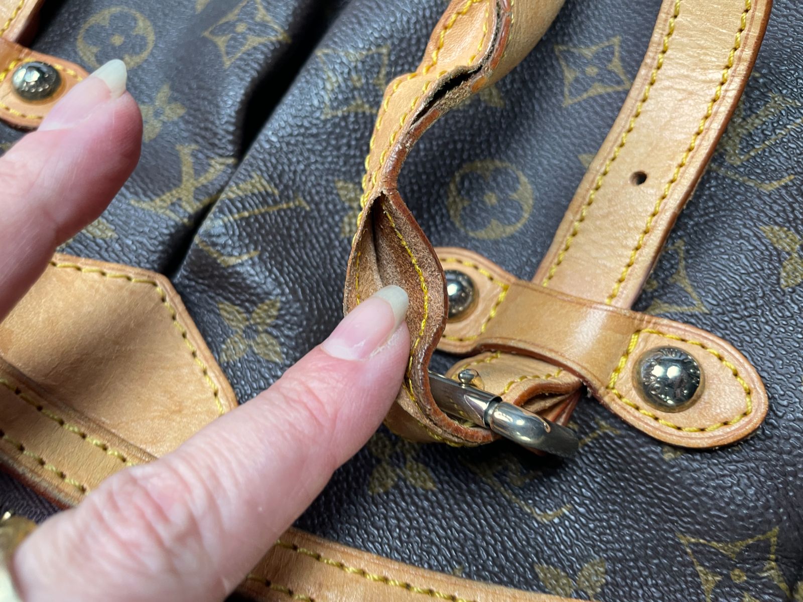 LOUIS VUITTON *AS-IS* BEAUTIFUL! Y2K RUCHED THETA STYLE LV MONOGRAM HANDBAG in BROWN, YELLOW