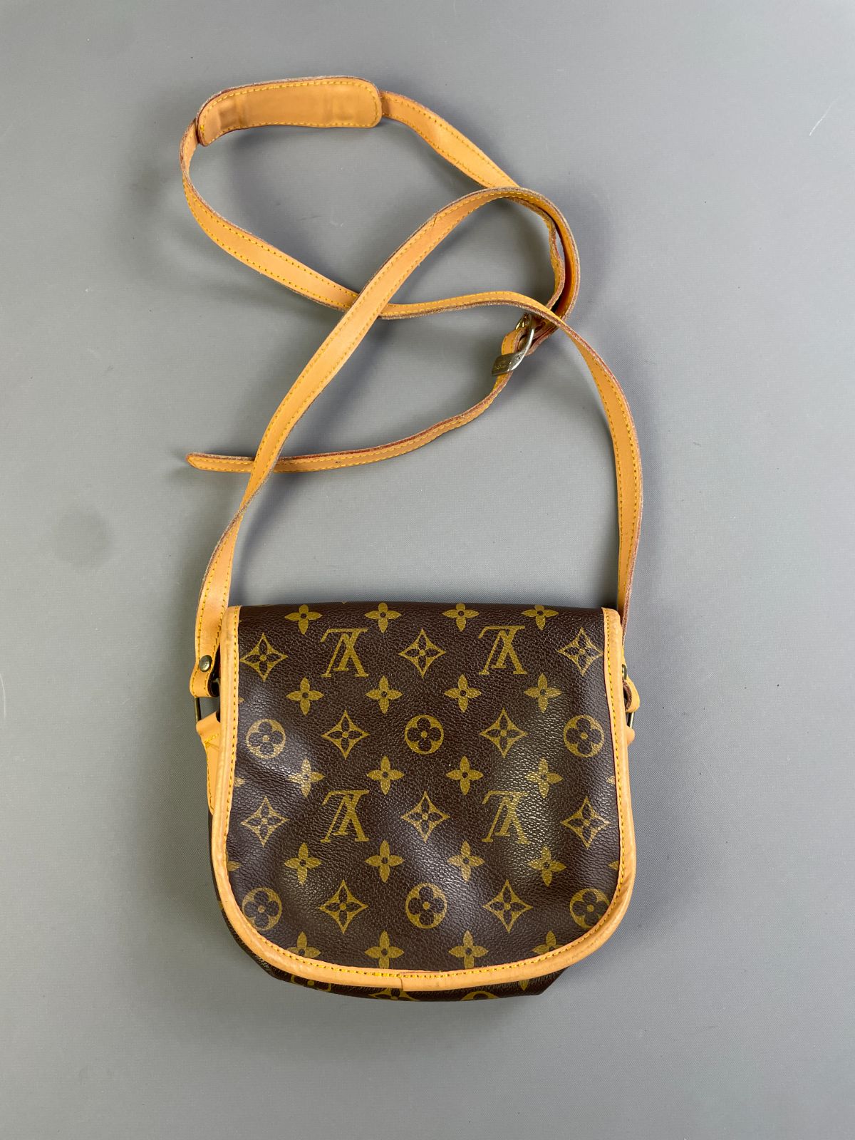 LOUIS VUITTON CUTE! 1990S LV MONOGRAM CROSSBODY SHOULDER BAG PURSE, LEATHER TRIM in BROWN, YELLOW