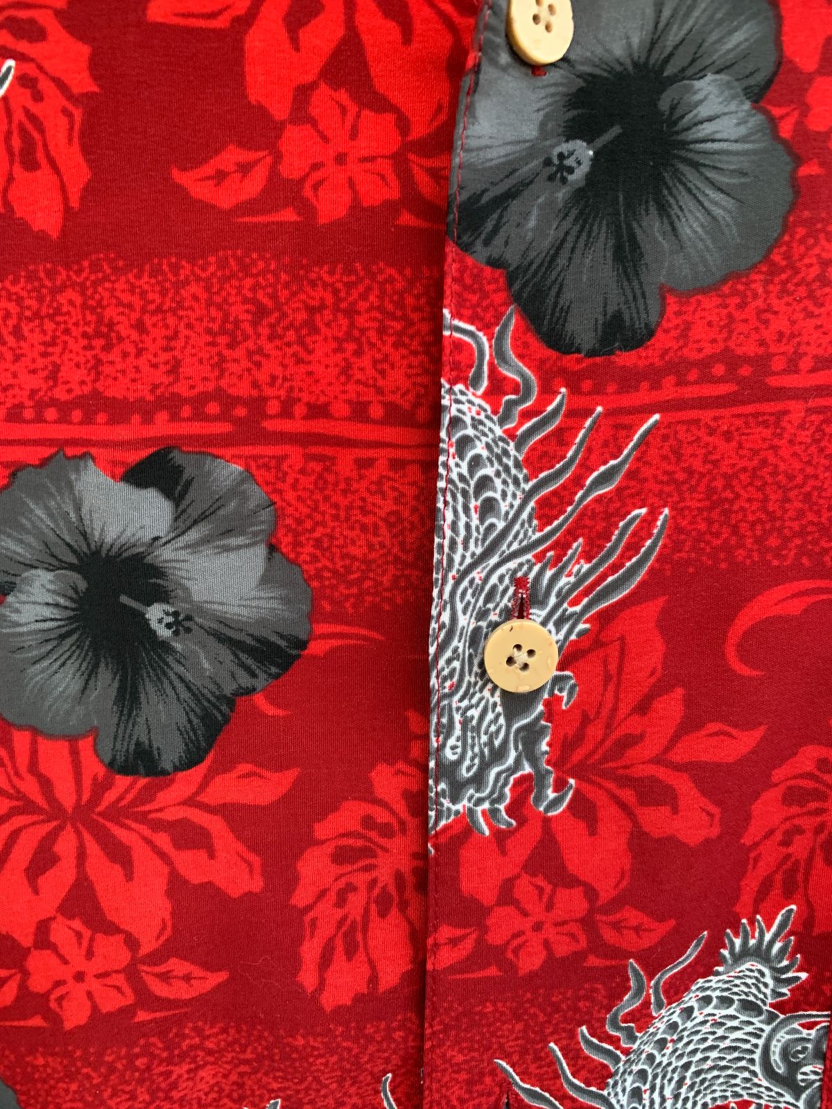 1990S CHINESE DRAGON SHORT SLEEVE HAWAIIAN SHIRT in RED, GREY