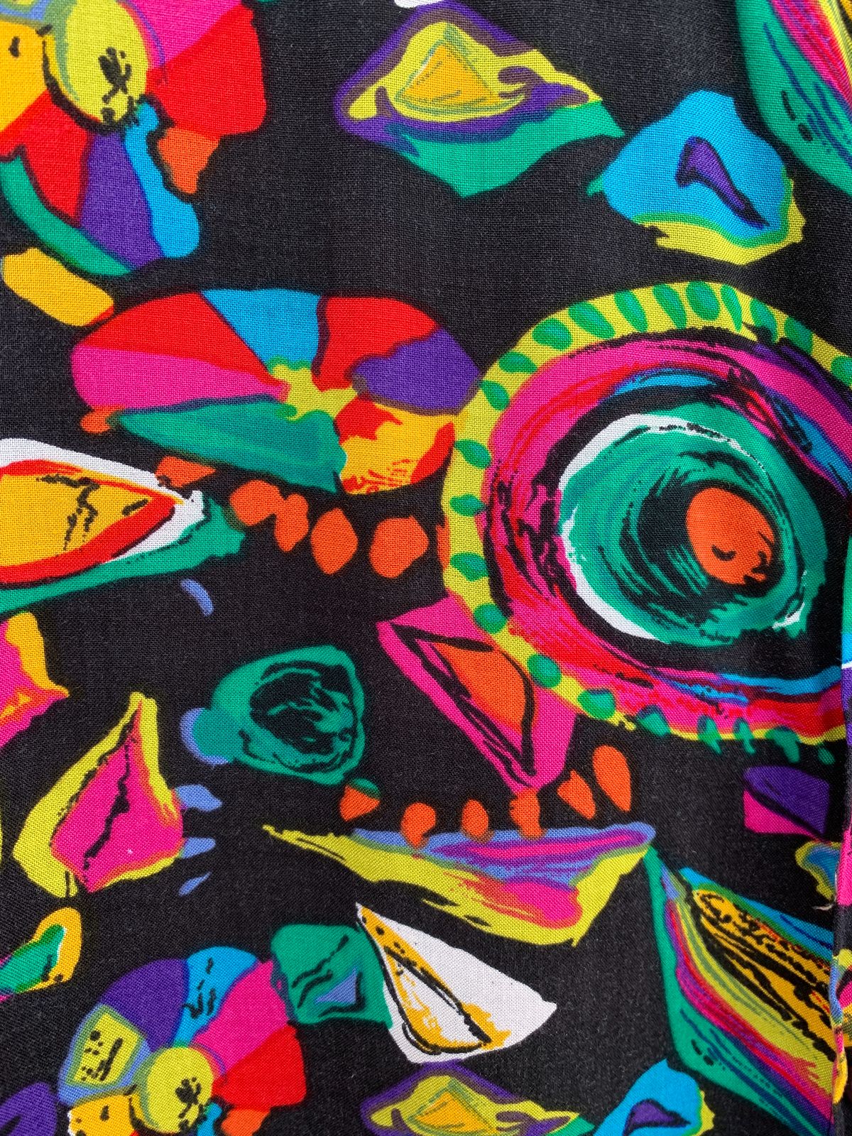 SAN MARINO KILLER! 1990S FUNKY PRINT RAYON SHORT SLEEVE BUTTON DOWN SHIRT in BLACK, PINK