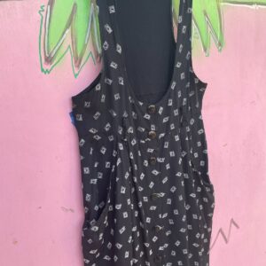 SO CUTE!! 1990S SLINKY PRINTED RAYON PINAFORE JUMPER DRESS FULL BUTTON FRONT in BLACK, WHITE