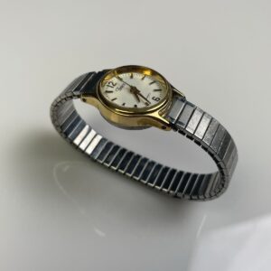 TINY! SWEET LITTLE 2-TONE TIMEX WATCH, STRETCH BAND
