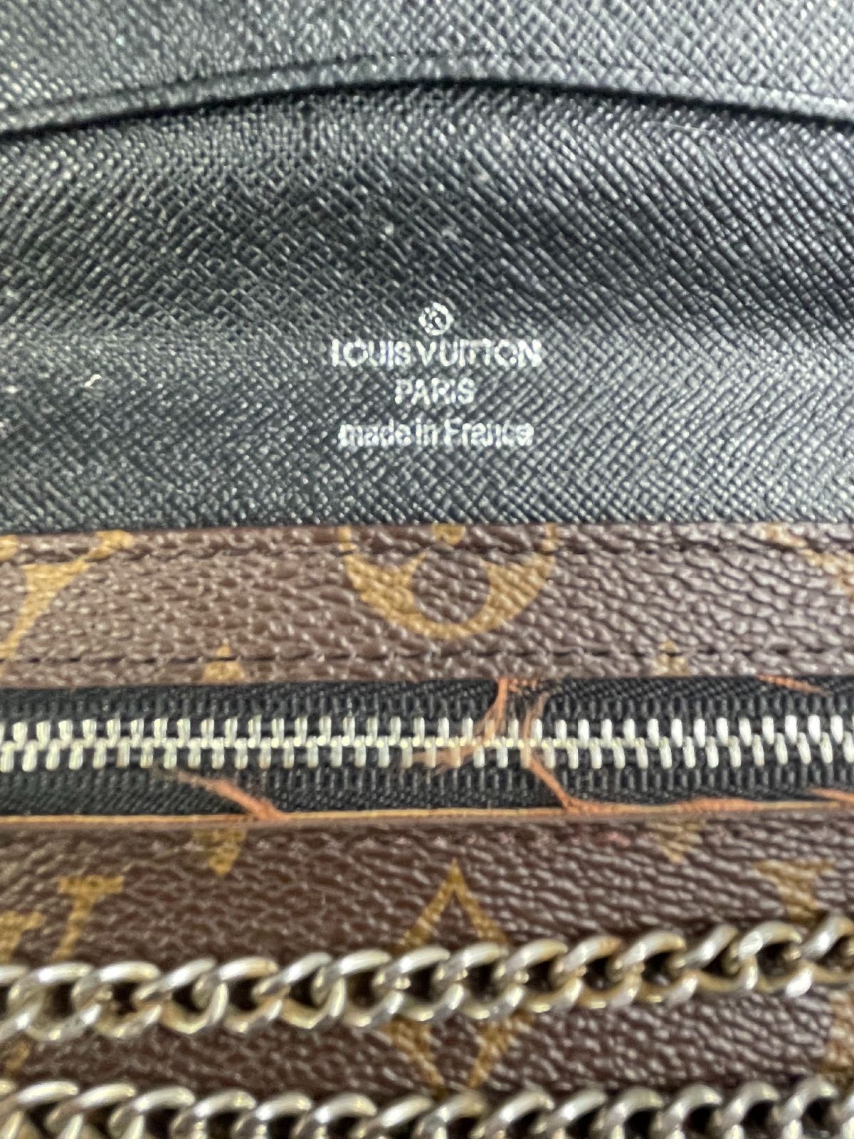 LV FOLDING SILVER CHAIN WALLET