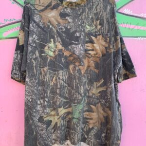 MOSSY OAK 1990S REAL TREE FOREST CAMO PRINT POCKET T-SHIRT in GRAY, ORANGE, GREEN