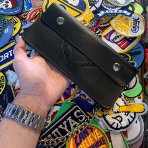 MOTORCYCLES USA LEATHER CHAIN WALLET WITH EMBOSSED SOARING EAGLE GRAPHIC, SNAP BUTTON CLOSURE in BLACK