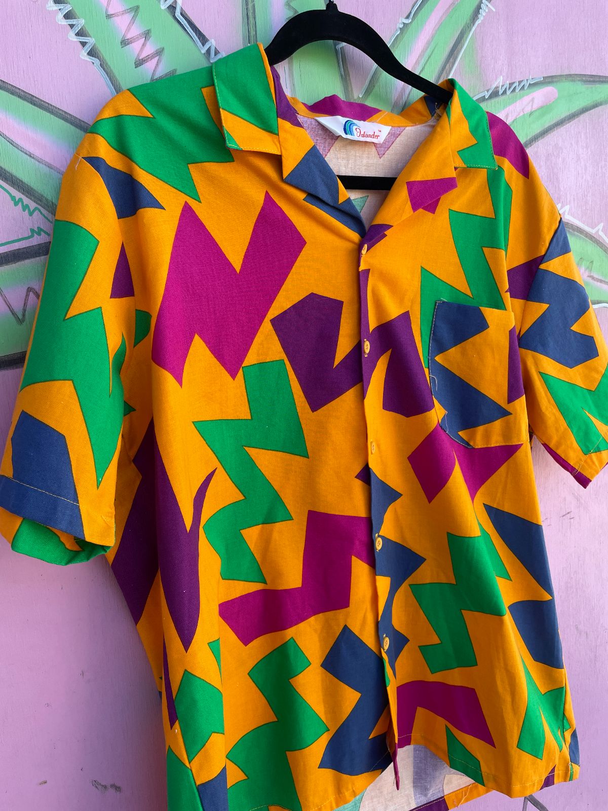 ISLANDER WILD! 1980S-90S NEON FUNKY ALL OVER GEOMETRIC PRINT BUTTON UP SHORT SLEEVE COLLARED SHIRT in YELLOW, PURPLE, GREEN, BLUE