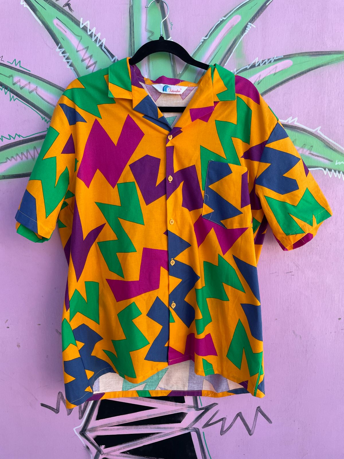 ISLANDER WILD! 1980S-90S NEON FUNKY ALL OVER GEOMETRIC PRINT BUTTON UP SHORT SLEEVE COLLARED SHIRT in YELLOW, PURPLE, GREEN, BLUE