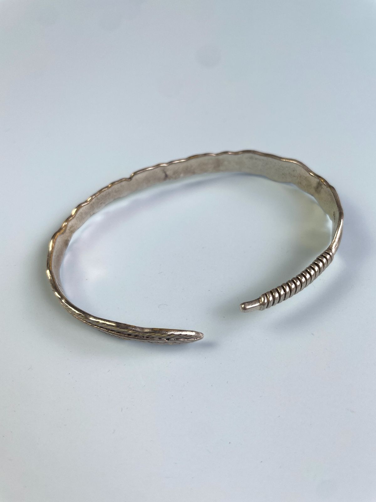 *AS-IS* 925 STERLING SILVER THIN FEATHER CUFF BRACELET in SILVER, GOLD