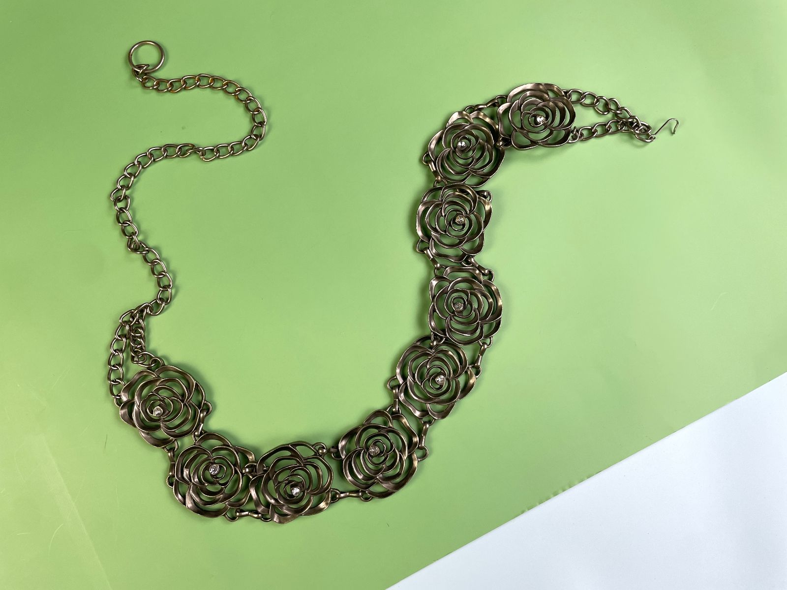 *AS-IS* KILLER! ROSE CUT-OUT HEAVY CHAIN BELT, RHINESTONE ACCENTS in DARK SILVER