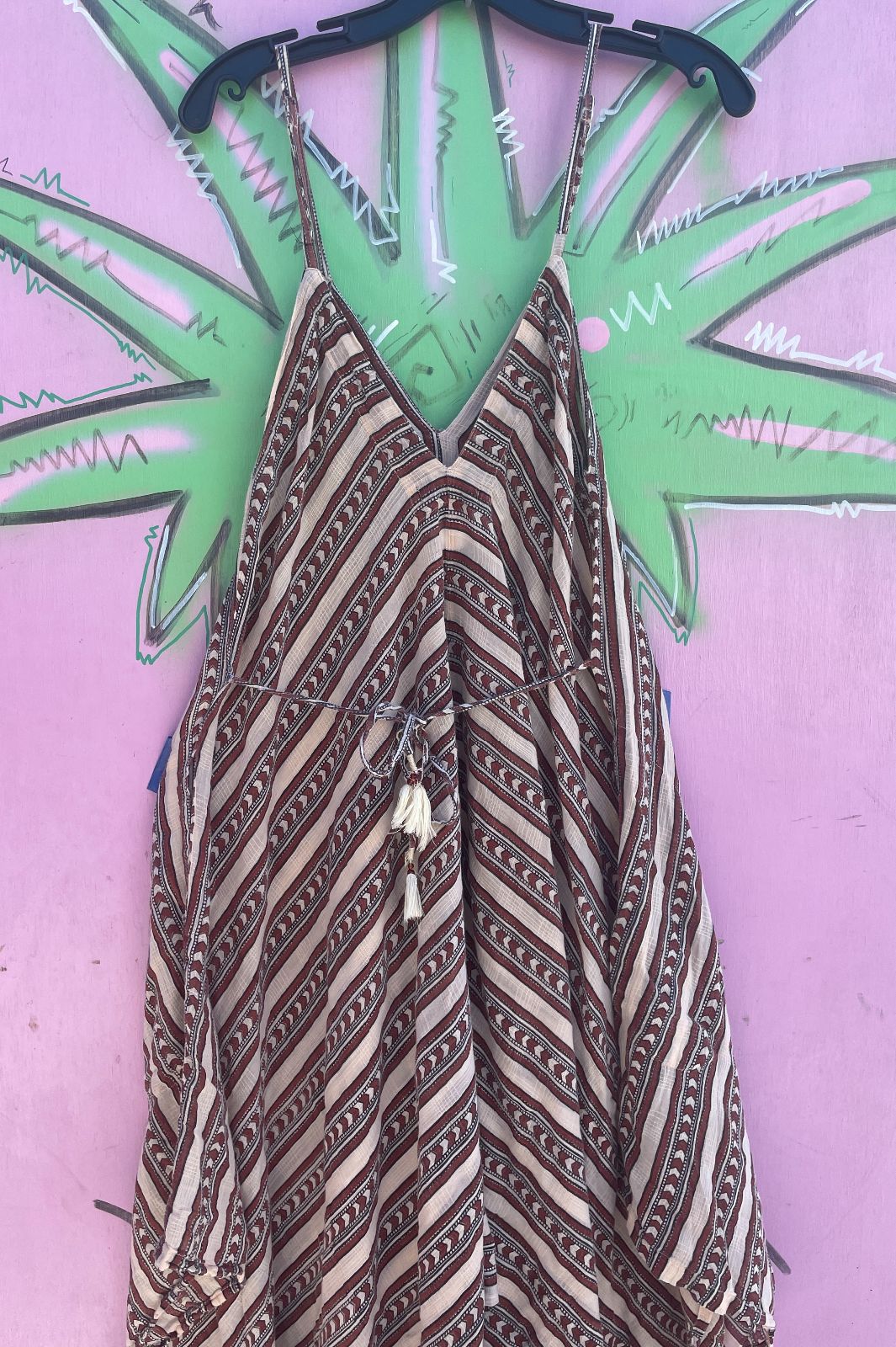 WORLD MARKET SWEET! 1990S 100% COTTON SHEER TRIBAL CHEVRON PRINT HAREM JUMPSUIT in BEIGE, BROWN