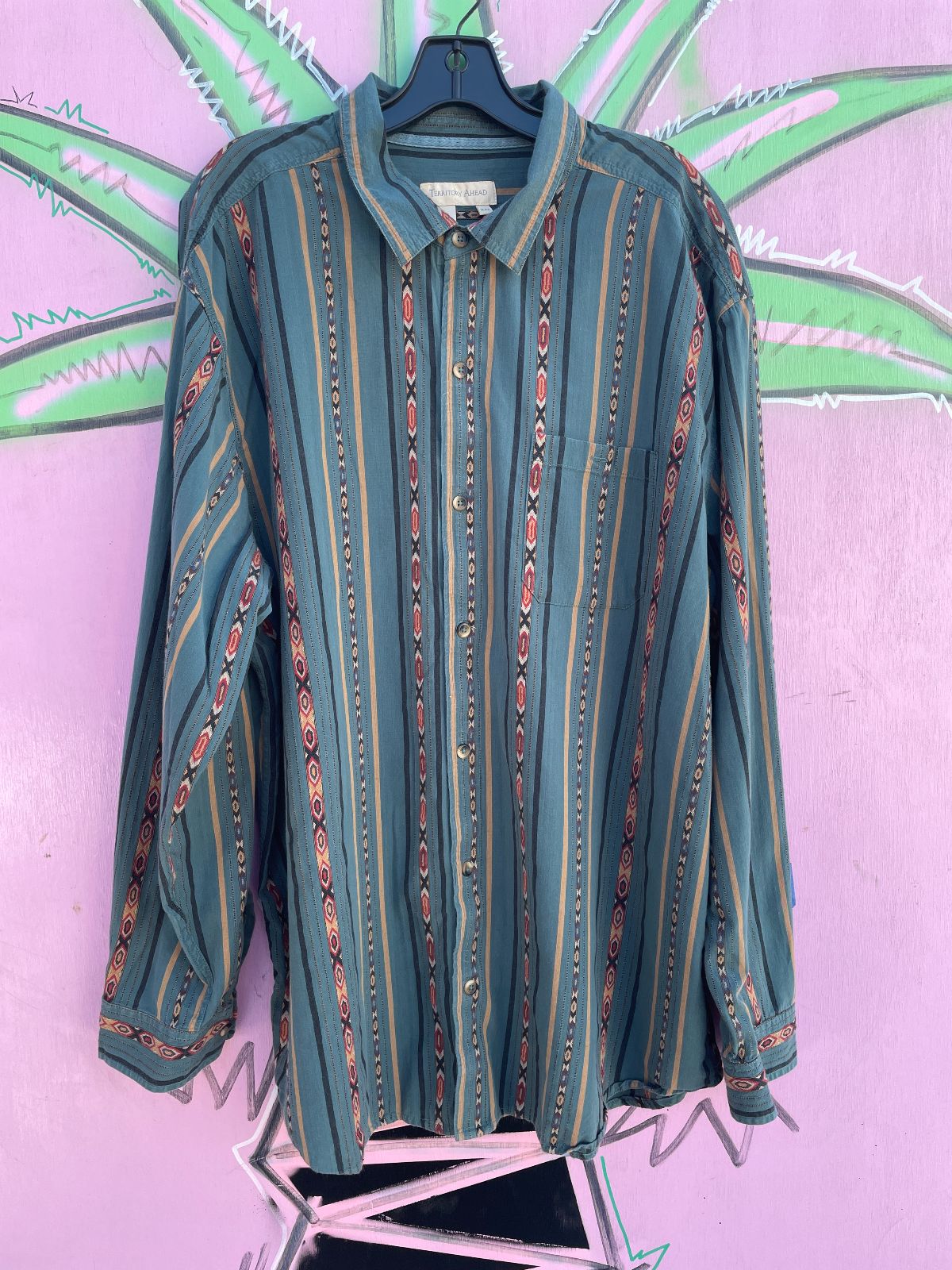 TERRITORY AHEAD 100% COTTON WOVEN SOUTHWESTERN DESIGN LONG SLEEVE BUTTON DOWN SHIRT in TEAL