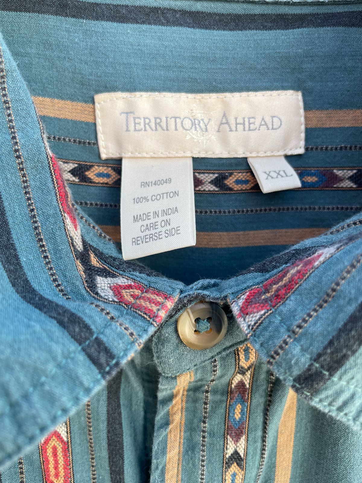 TERRITORY AHEAD 100% COTTON WOVEN SOUTHWESTERN DESIGN LONG SLEEVE BUTTON DOWN SHIRT in TEAL