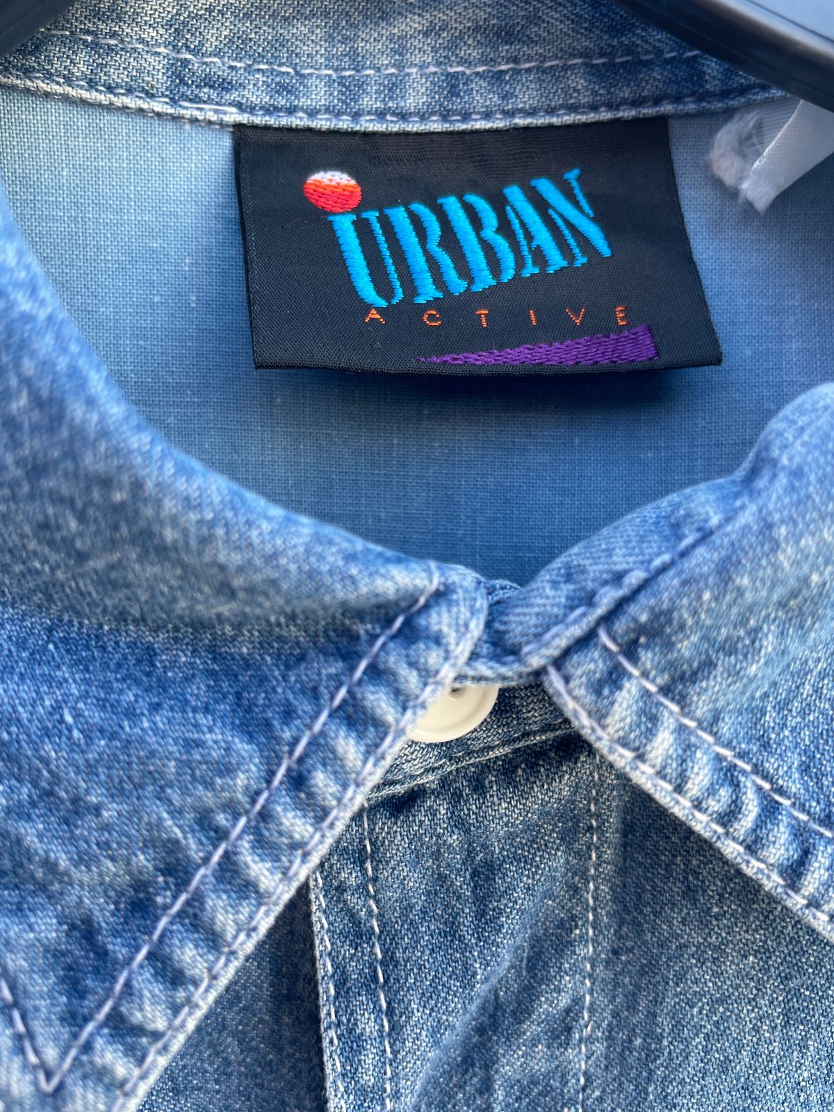 URBAN ACTIVE COOL! 1990S DENIM & COTTON PATCHWORK LONG SLEEVE BUTTON DOWN SHIRT in WHITE, BLUE