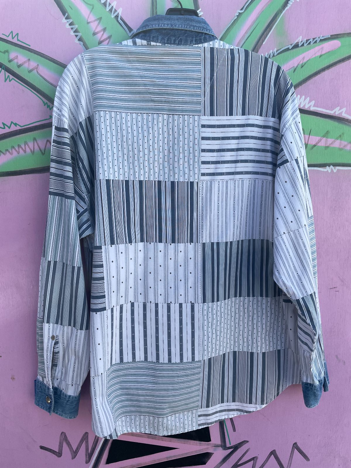 URBAN ACTIVE COOL! 1990S DENIM & COTTON PATCHWORK LONG SLEEVE BUTTON DOWN SHIRT in WHITE, BLUE