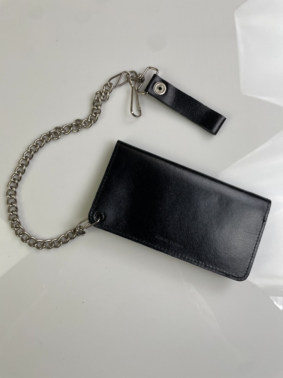 MOTORCYCLES USA LEATHER SHIELD EMBOSSED CHAIN WALLET WITH SNAP BUTTON CLOSURE in BLACK