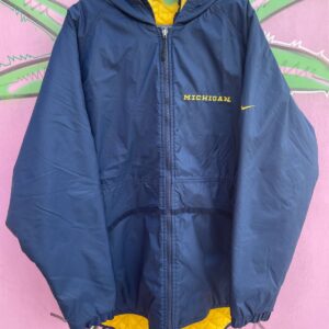 NIKE 1990S | Y2K UNIVERSITY OF MICHIGAN ZIP FRONT NYLON INSULATED PARKA JACKET WITH HOOD in NAVY BLUE, YELLOW