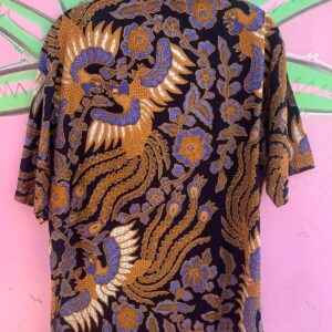 INDONESIAN ORIGINAL RETRO 1970S 100% COTTON BATIK PRINT SHORT SLEEVE BUTTON DOWN SHIRT in BLACK, TAN