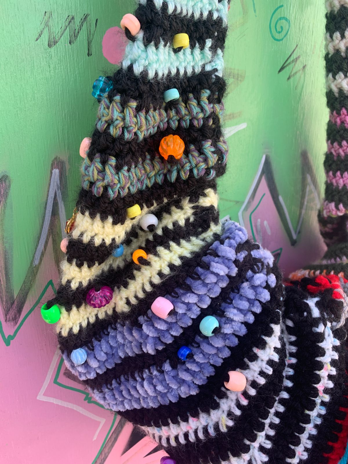 SO CUTE! HAND CROCHET STRIPED KNIT SLOUCHY HOBO BAG, CINCH & TIE CLOSURE ADDED BAUBLE BEADS in MULTI