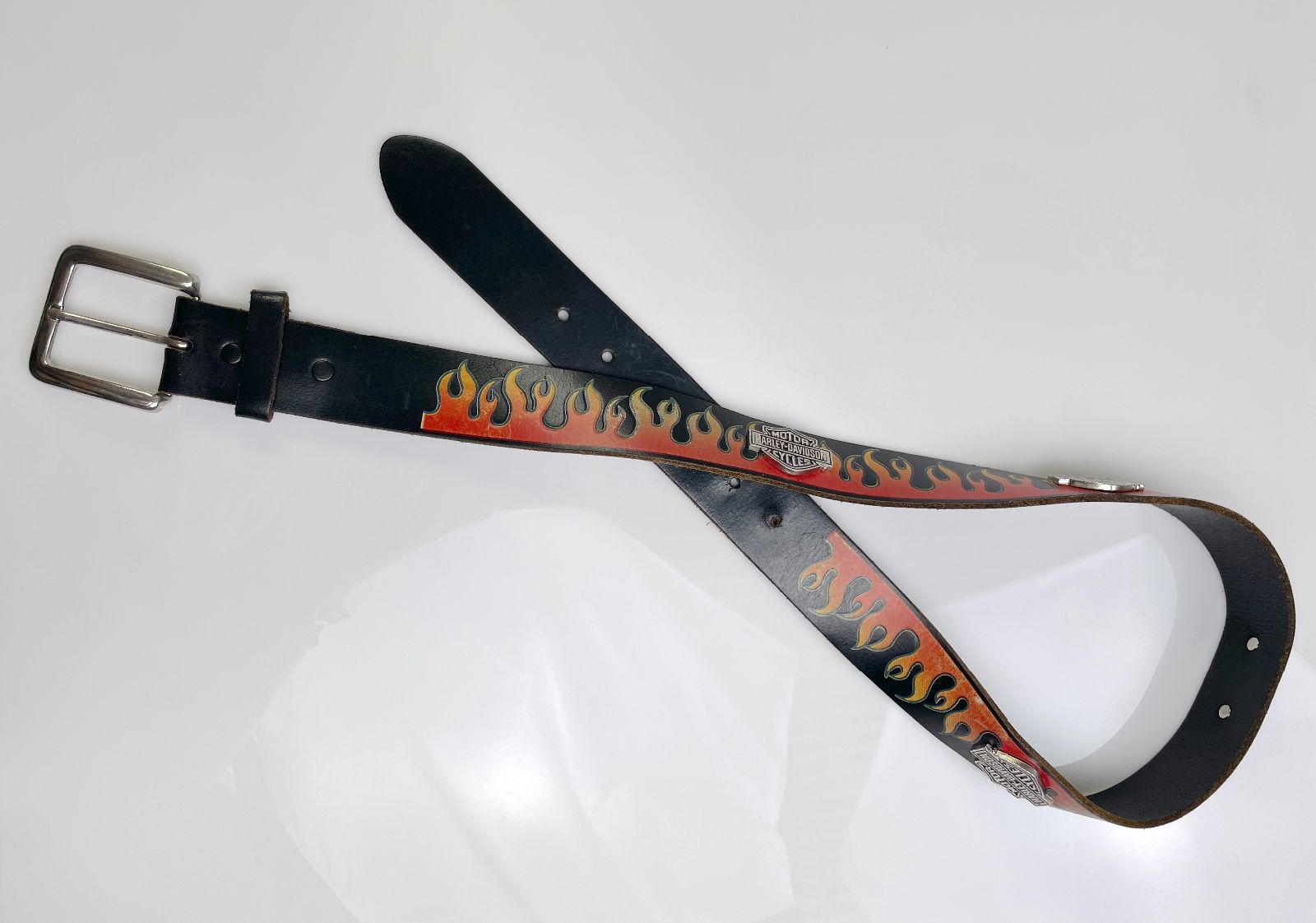 HARLEY DAVIDSON SUPER SOFT EMBOSSED FLAME DESIGN LEATHER BELT, HEAVY LOGO PLAQUE EMBELLISHMENTS in BLACK, RED, ORANGE