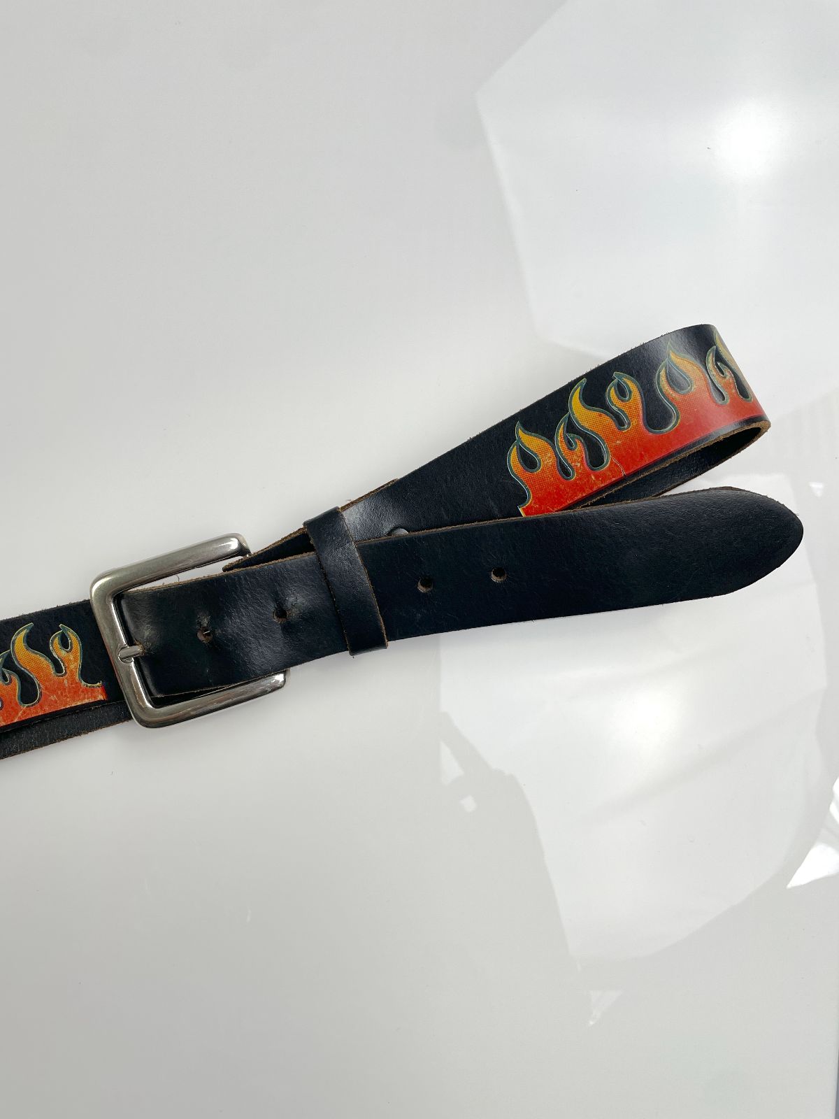 HARLEY DAVIDSON SUPER SOFT EMBOSSED FLAME DESIGN LEATHER BELT, HEAVY LOGO PLAQUE EMBELLISHMENTS in BLACK, RED, ORANGE