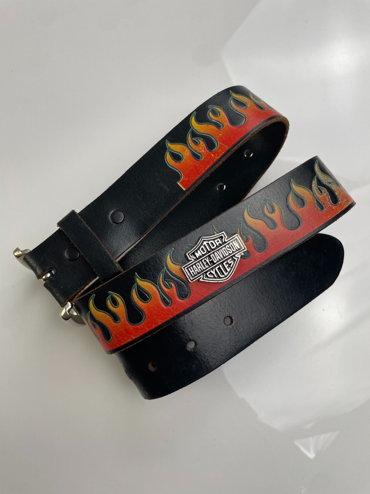 HARLEY DAVIDSON SUPER SOFT EMBOSSED FLAME DESIGN LEATHER BELT, HEAVY LOGO PLAQUE EMBELLISHMENTS in BLACK, RED, ORANGE